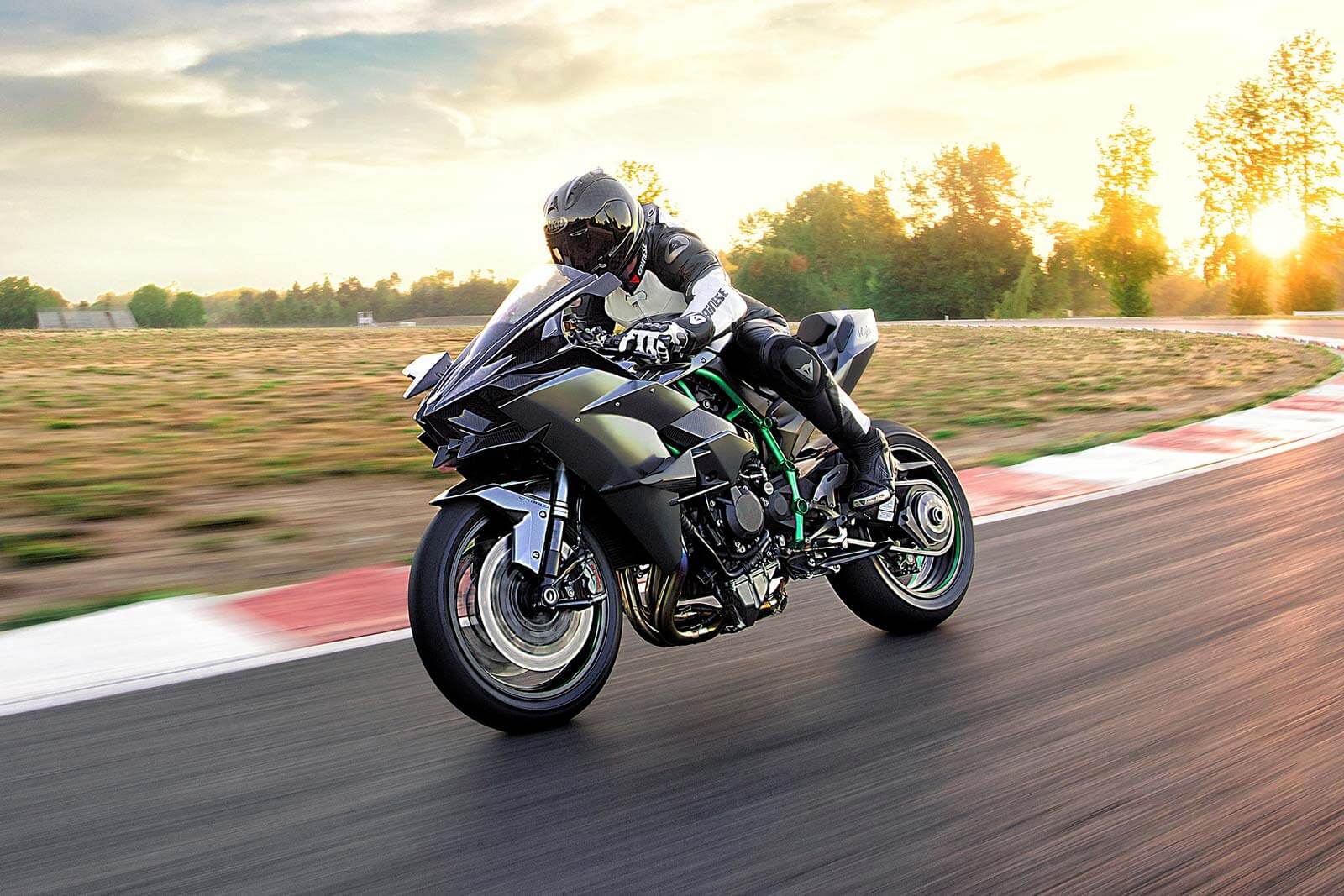 Kawasaki Ninja H2 Carbon, motocicleta hypersport cu design exclusivist - motocicleta kawasaki ninja h2 carbon
