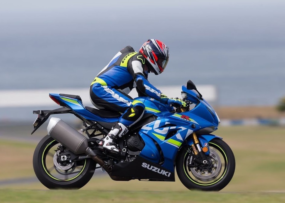 O noua motocicleta Hayabusa in 2019 - motocicleta suzuki gsx r1000