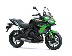 Kawasaki a anuntat gama de motociclete Versys 2023