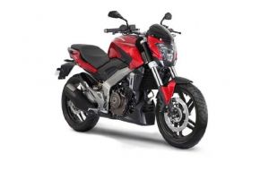 2017 Bajaj Dominar 400 - motocicleta indiana, cu componente KTM si infatisare de Ducati Diavel