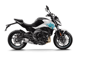 Motocicleta CF Moto 400NK 2020
