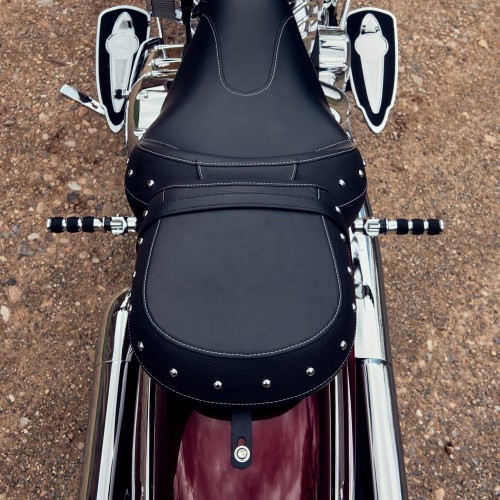 Indian Motorcycle Scaun pasager - Black with Studs